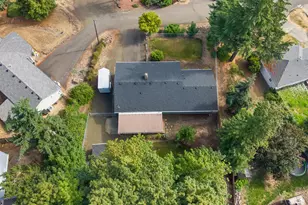 2873 W Langenberg Ave, Roseburg, OR 97471 - Photo 32
