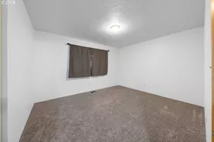 2873 W Langenberg Ave, Roseburg, OR 97471 - Photo 18