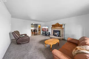 2873 W Langenberg Ave, Roseburg, OR 97471 - Photo 6