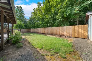 2873 W Langenberg Ave, Roseburg, OR 97471 - Photo 26