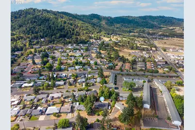2873 W Langenberg Ave, Roseburg, OR 97471 - Photo 36