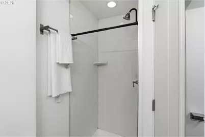 8526 N Syracuse St, Portland, OR 97203 - Photo 8