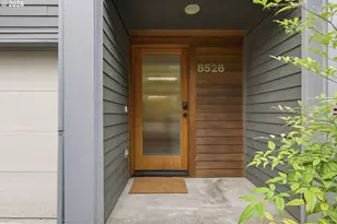 8526 N Syracuse St, Portland, OR 97203 - Photo 2
