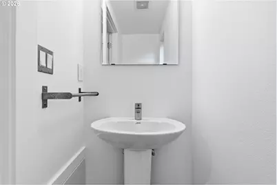 8526 N Syracuse St, Portland, OR 97203 - Photo 22