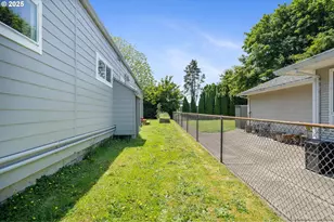 1209 6th St, Tillamook, OR 97141 - Photo 32