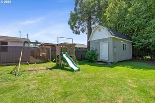 1209 6th St, Tillamook, OR 97141 - Photo 30