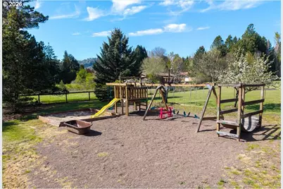 2035 Primrose Loop, Philomath, OR 97370 - Photo 20