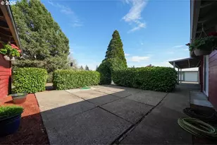 2035 Primrose Loop, Philomath, OR 97370 - Photo 4