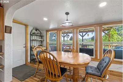 220 Faver Dr, Riddle, OR 97469 - Photo 10