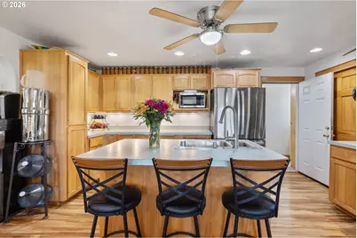 220 Faver Dr, Riddle, OR 97469 - Photo 12