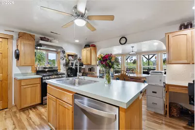 220 Faver Dr, Riddle, OR 97469 - Photo 8
