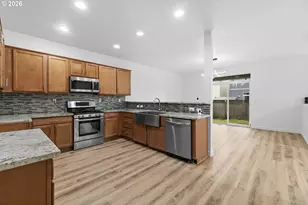 4220 SE Rose Petal Pl, Hillsboro, OR 97123 - Photo 22