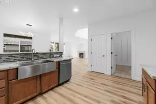 4220 SE Rose Petal Pl, Hillsboro, OR 97123 - Photo 24