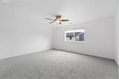 4220 SE Rose Petal Pl, Hillsboro, OR 97123 - Photo 32