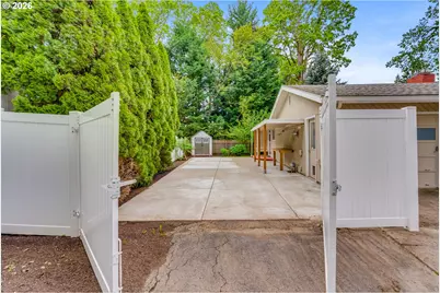 8890 SW Birch St, Portland, OR 97223 - Photo 38