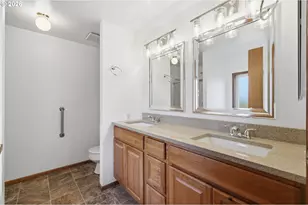 2070 Donnelly Dr, Springfield, OR 97477 - Photo 34
