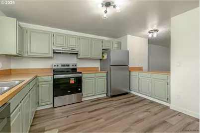 2412 SW Indian Mary Ct, Troutdale, OR 97060 - Photo 6