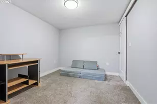 9917 NE Campaign St, Portland, OR 97220 - Photo 26