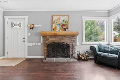 9917 NE Campaign St, Portland, OR 97220 - Photo 8