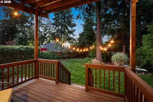 9917 NE Campaign St, Portland, OR 97220 - Photo 30