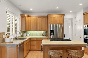 5404 Southwood Dr, Lake Oswego, OR 97035 - Photo 12
