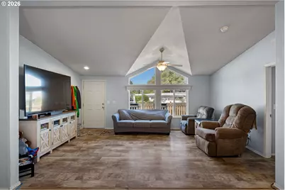 1125 58th St #113, Springfield, OR 97478 - Photo 6