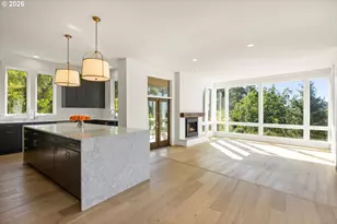 3718 SW Hillside Dr, Portland, OR 97221 - Photo 2