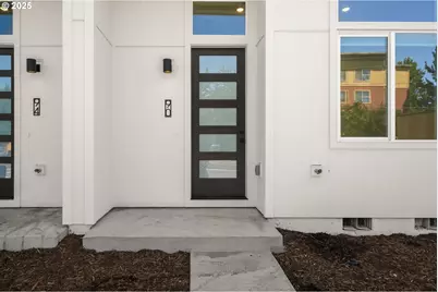 90 NE 148th Ave #2, Portland, OR 97230 - Photo 1