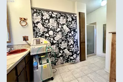 315 W D St, Rainier, OR 97048 - Photo 12