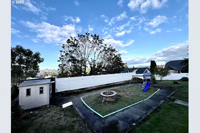 315 W D St, Rainier, OR 97048 - Photo 28