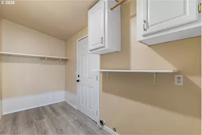 655 Village Dr, Molalla, OR 97038 - Photo 20