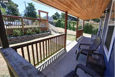 366 N Wasson St, Coos Bay, OR 97420 - Photo 4