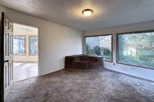 1180 E 37th Ave, Eugene, OR 97405 - Photo 32