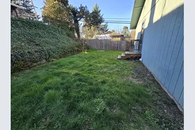 1834 SW Miles St, Portland, OR 97219 - Photo 38