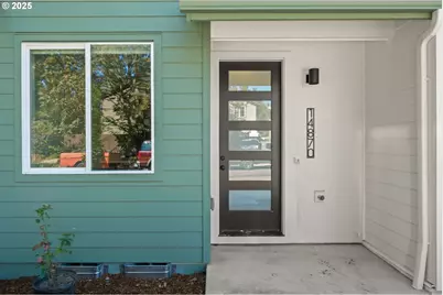 14870 NE Couch St #12, Portland, OR 97230 - Photo 2