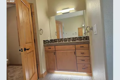 1115 NE Clark Dr, Madras, OR 97741 - Photo 34