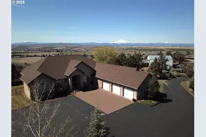 1115 NE Clark Dr, Madras, OR 97741 - Photo 1