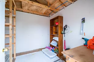 1586 Cherry Bloom Ct SE, Salem, OR 97317 - Photo 34