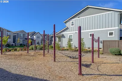 1944 NW Mercia St, McMinnville, OR 97128 - Photo 40