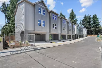 15135 E Burnside, Portland, OR 97233 - Photo 1