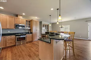 805 Oak Knoll Dr, Ashland, OR 97520 - Photo 12