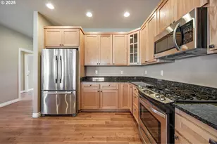 805 Oak Knoll Dr, Ashland, OR 97520 - Photo 14