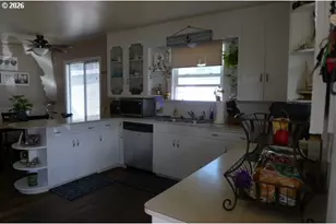 255 Beach Blvd, Winchester Bay, OR 97467 - Photo 16