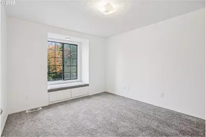 10763 SW River Dr, Tigard, OR 97224 - Photo 22