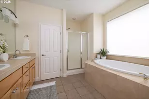 15829 SE Bybee Dr, Portland, OR 97236 - Photo 22