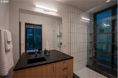 6371 NW Winston Dr, Portland, OR 97210 - Photo 16