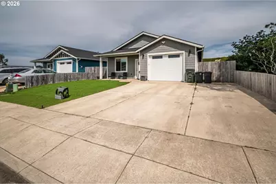 1205 Crocker St, Coos Bay, OR 97420 - Photo 4