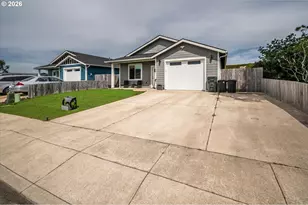 1205 Crocker St, Coos Bay, OR 97420 - Photo 4