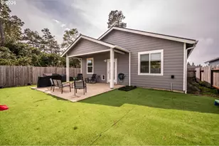 1205 Crocker St, Coos Bay, OR 97420 - Photo 40