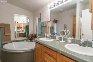 104 Willamina Ln, Roseburg, OR 97470 - Photo 20